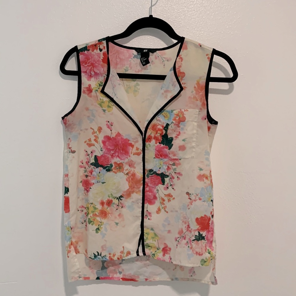 H&M sleeveless floral blouse sz 4